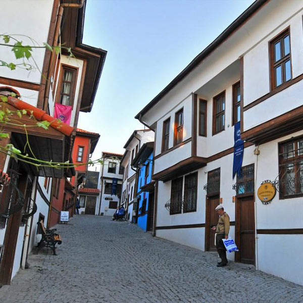 ESK-min